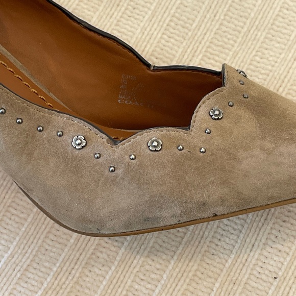 Coach Suede & Leather Embellished Waverly Pumps Gray Size 8 - Picture 6 of 15